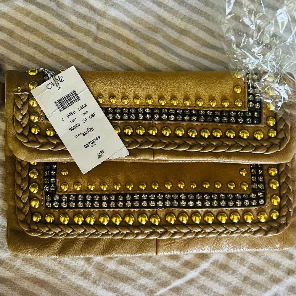 NWT Cache wristlet